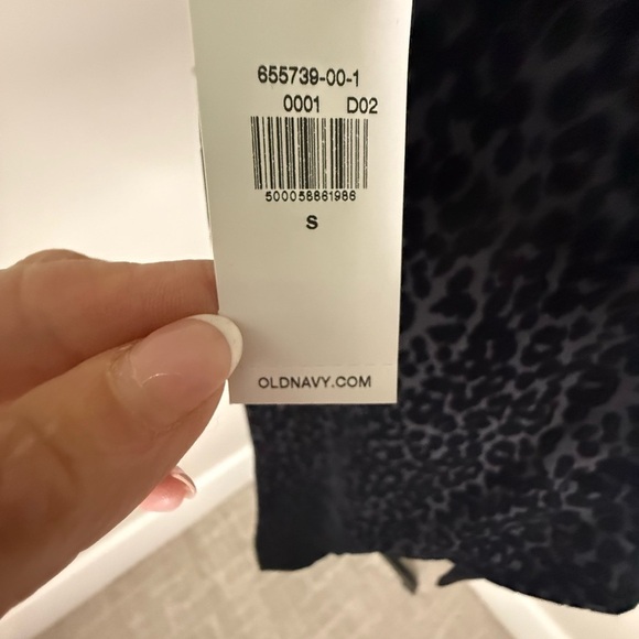 Old Navy Black Patterned Leggings - Picture 5 of 7